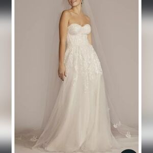 Melissa Sweet | Dresses | Illusion Plunge Long Sleeve Lace Wedding Dress | Poshmark Melissa Sweet | Dresses | Illusion Plunge Long Sleeve Lace Wedding Dress | Poshmark